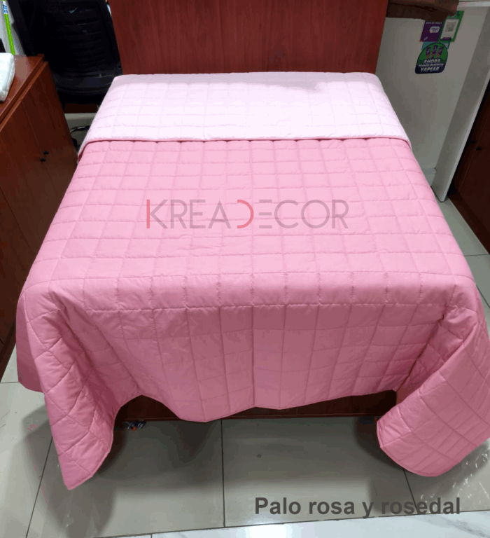 Cubrecamas de verano reversible color palo rosa y rosedal con diseño cuadritos - Imagen 2